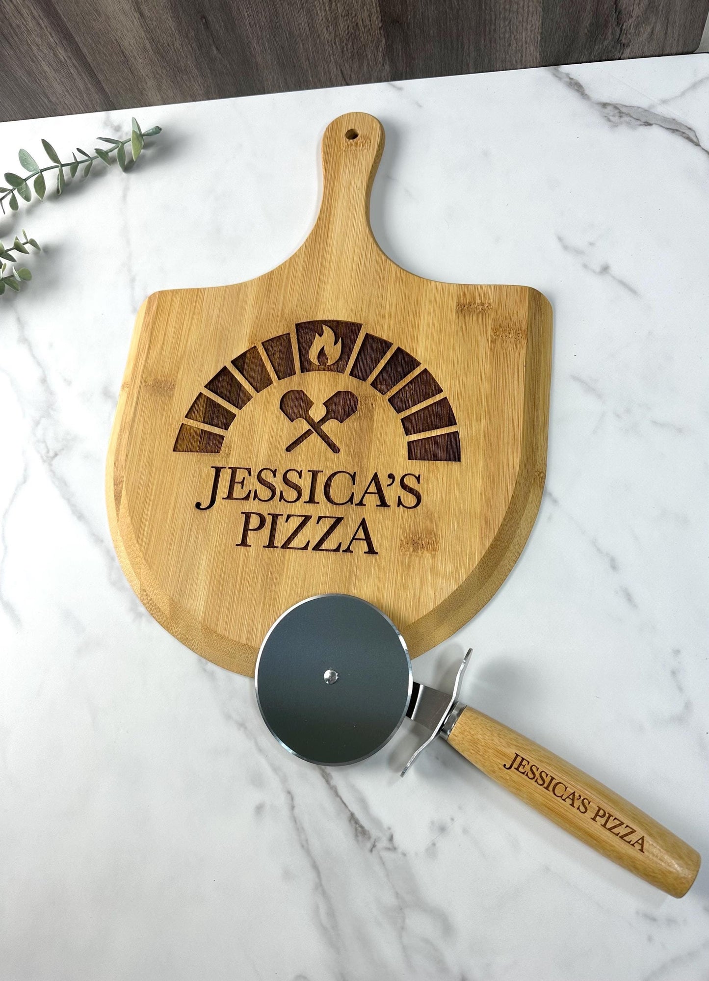 Personalized Pizza Board / Cutter, Custom Pizza Board, Engraved Pizza Server, Dad Personalized Pizza, Pizza Father's Day Custom Wedding Gift